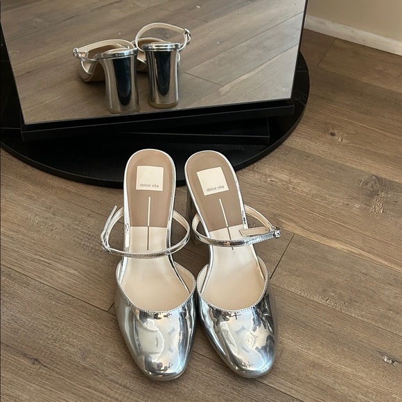 Dolce Vita Silver Heels - Picture 2 of 8